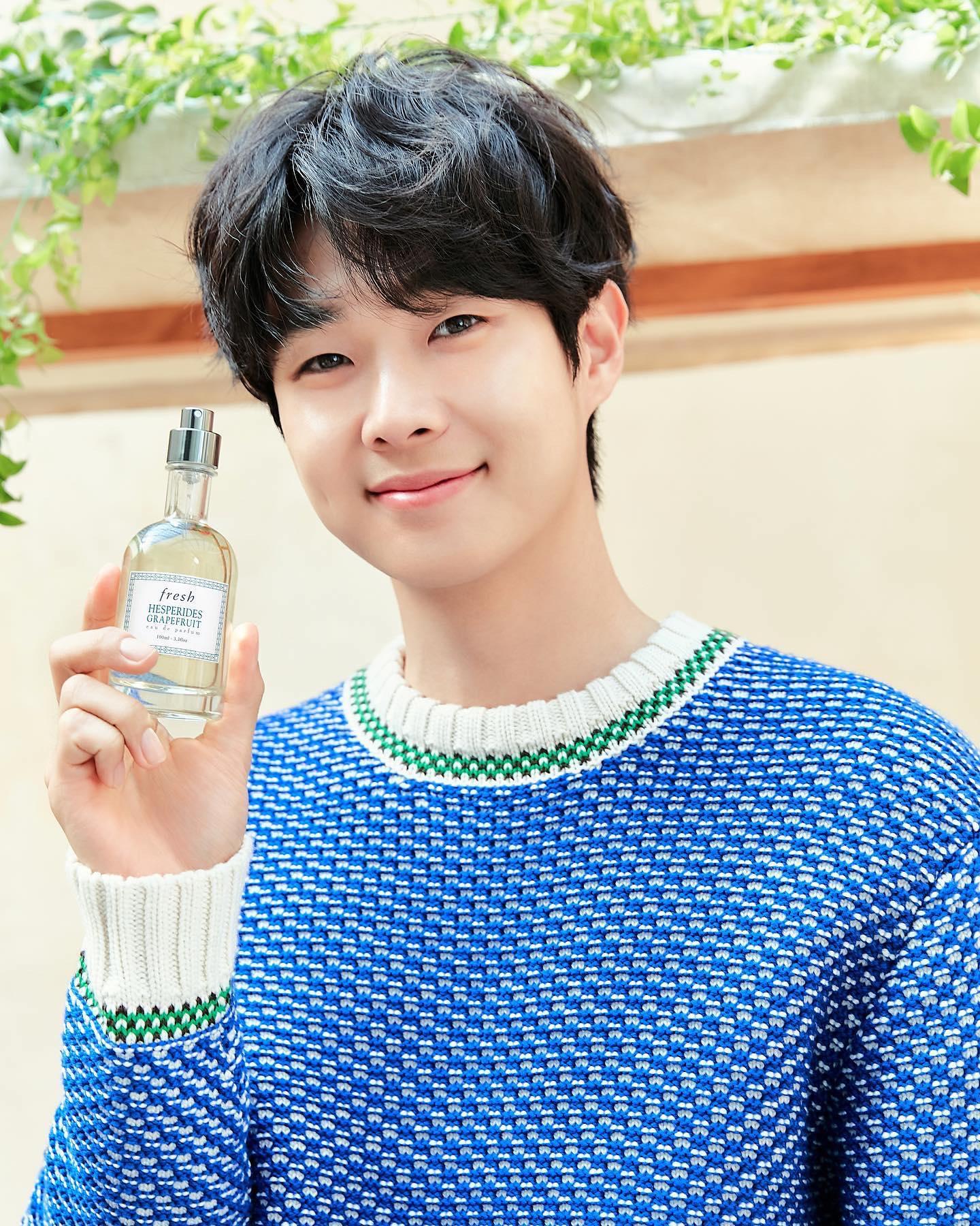 최우식 x 프레쉬 헤스페리데스 ✨
싱그러운 자몽 향 가득 🧡🤍 @봄, 여름 향수로 딱! #광고 이미지4