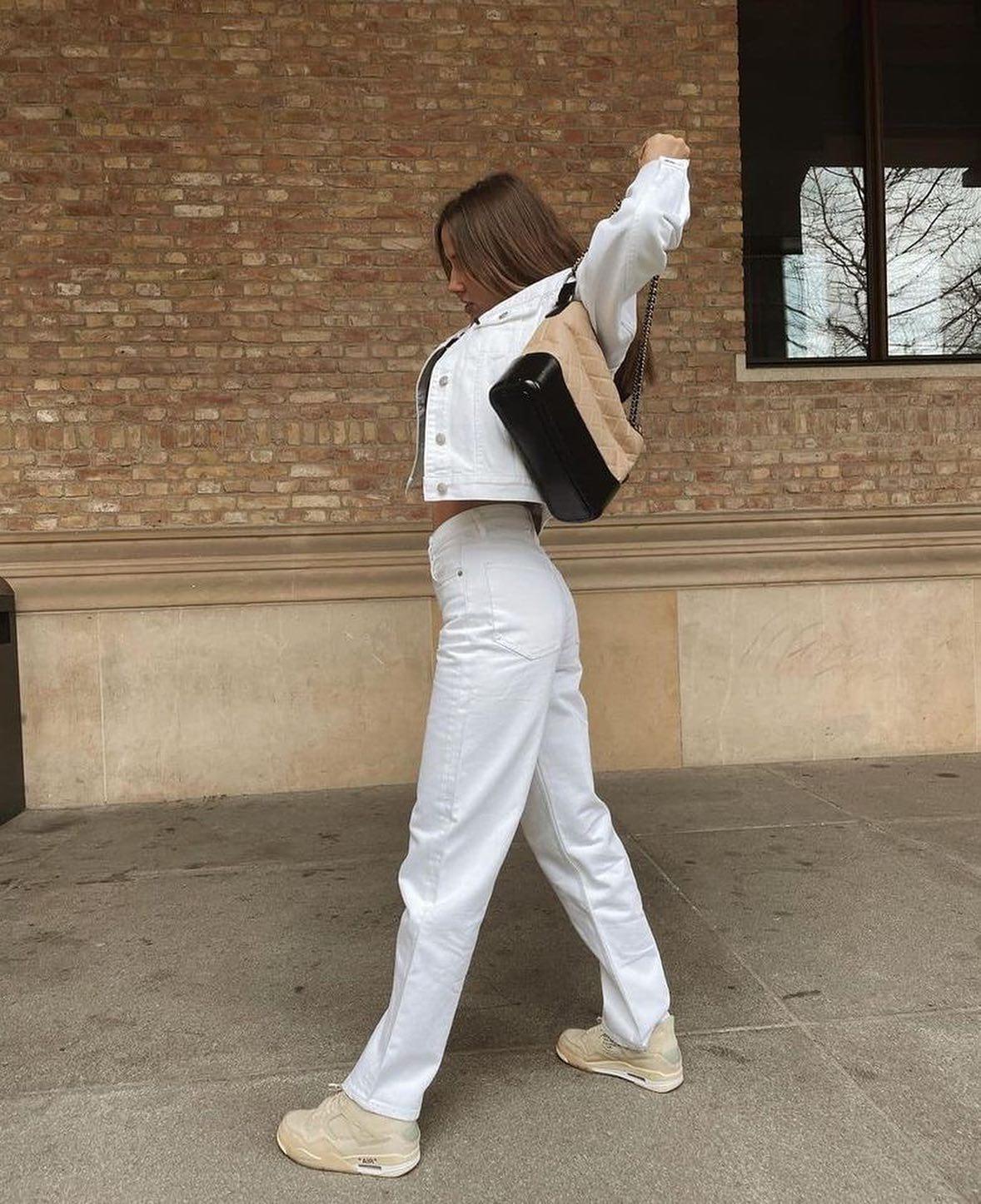 화이트팬츠 코디@넘이뻐☀️🤍 이미지1