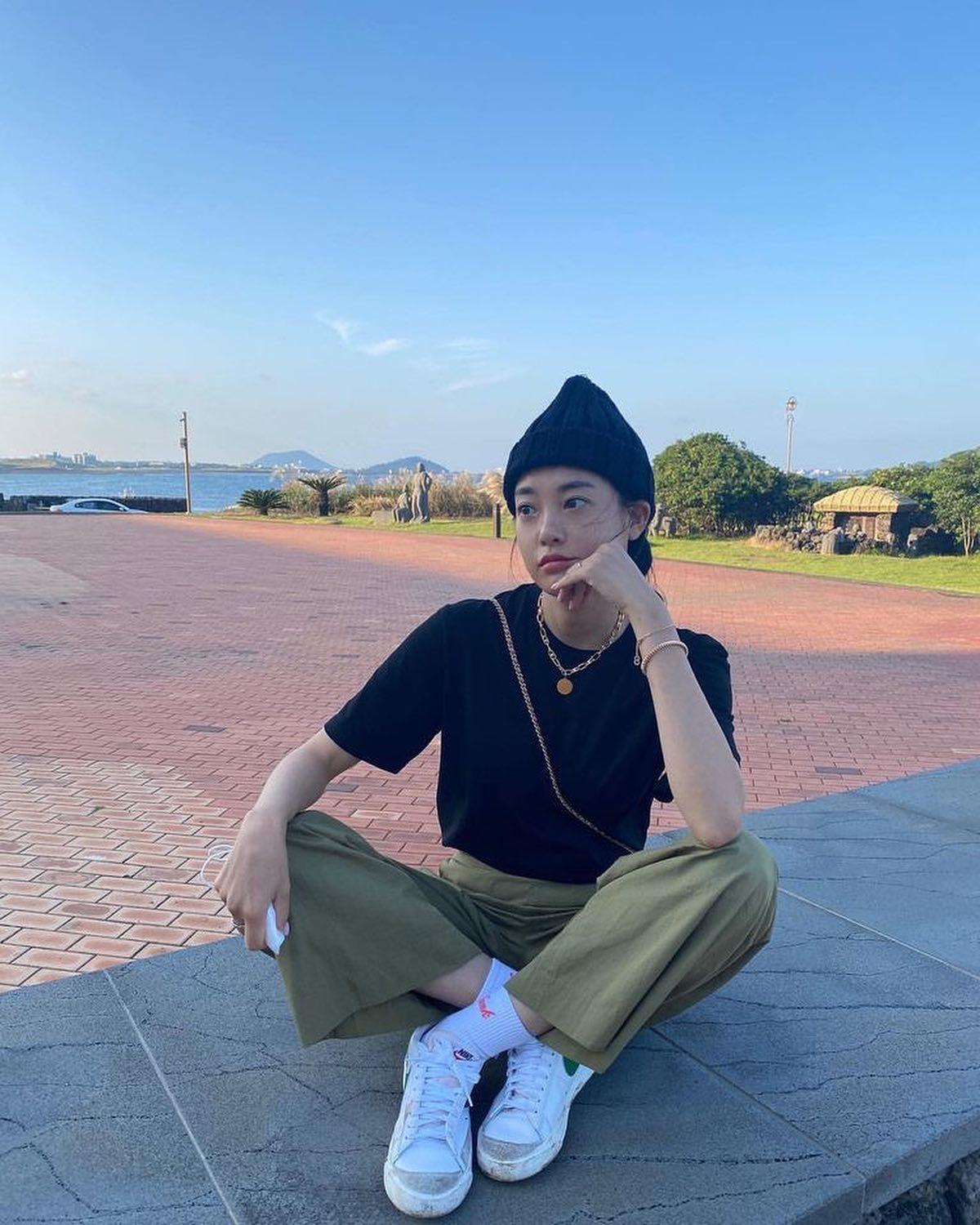 봄에도 비니 포기 못 해😝🖤 이미지5