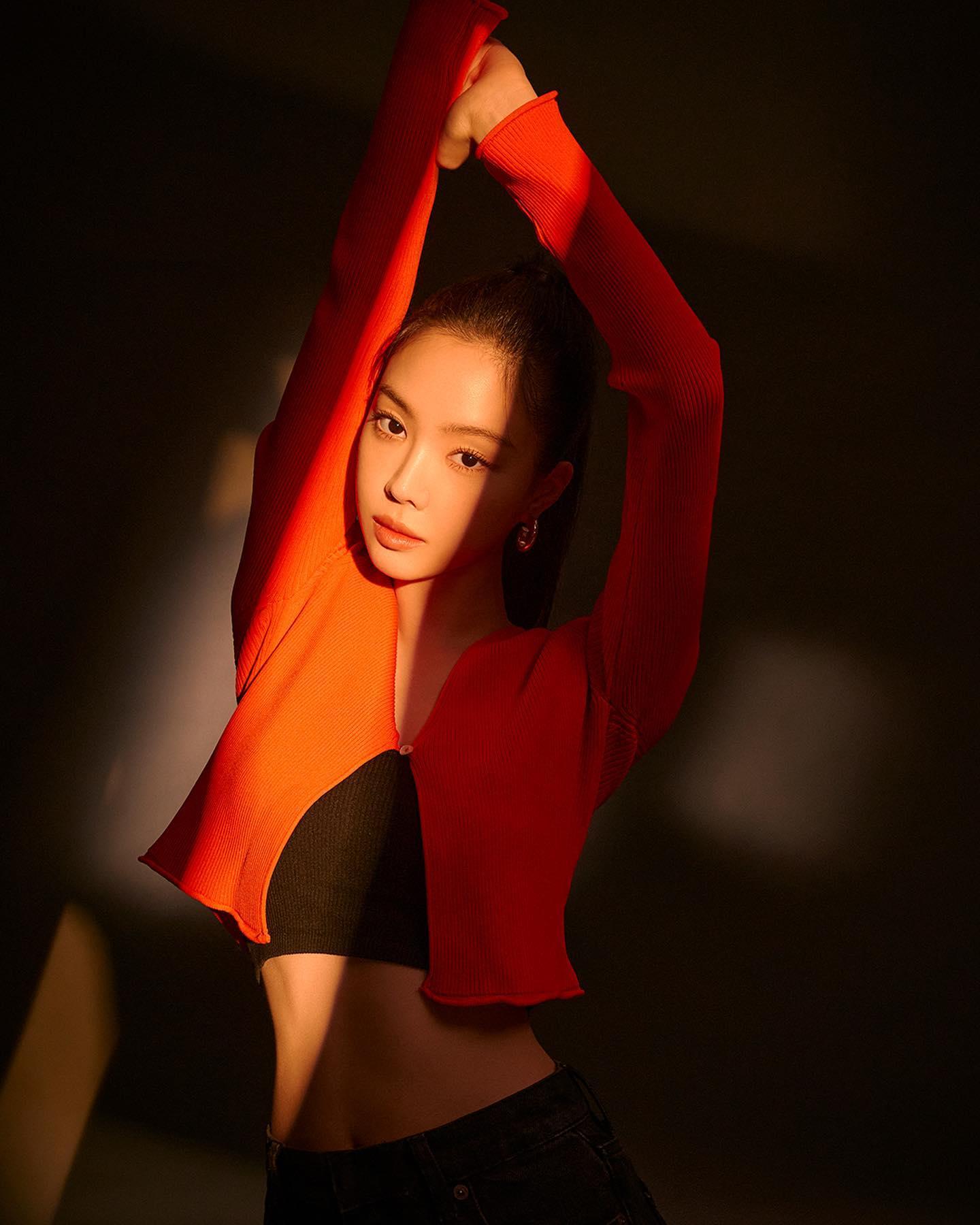 또 리즈 갱신 @나은언니🧡🤍
미모 비결 뭐야 👀 뉴트로지나 X 손나은 😘 #광고 이미지4