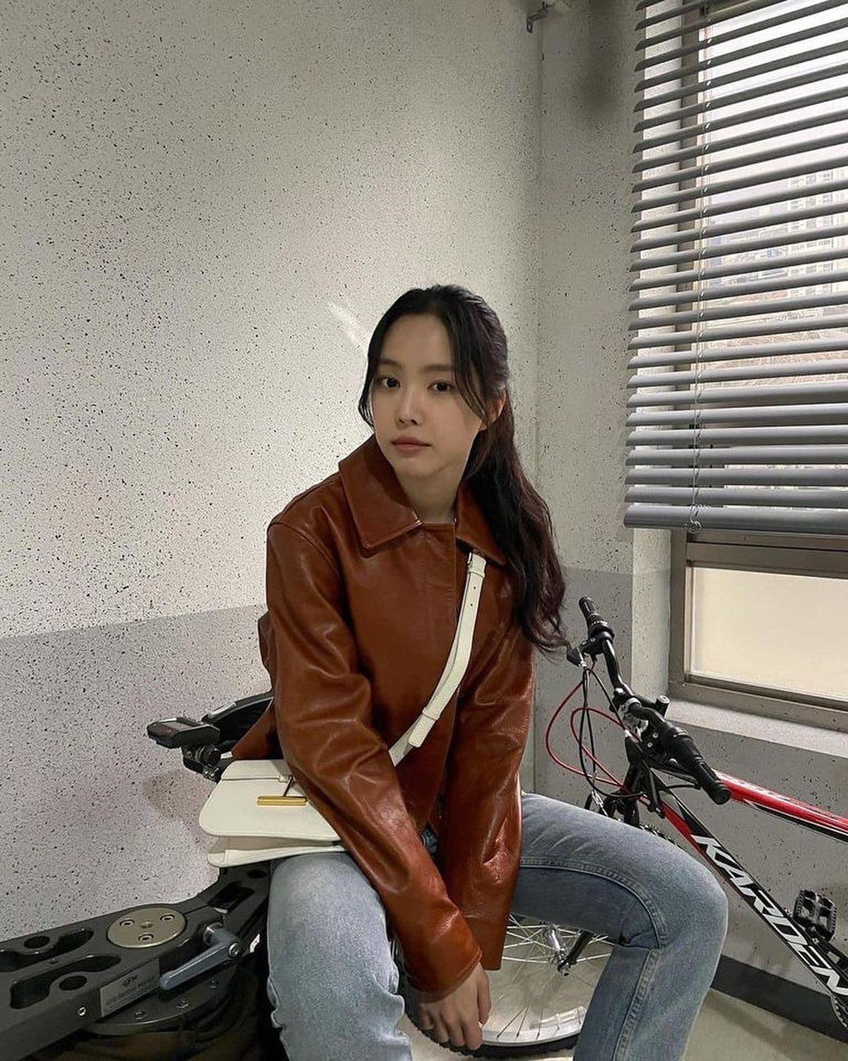 봄 옷장 채울😎❤️‍🔥가죽자켓 코디 이미지"