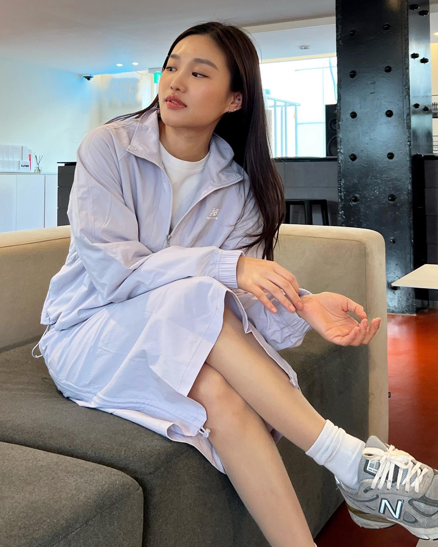 다양해진 뉴발 셋업💜🤍@봄코디 이미지