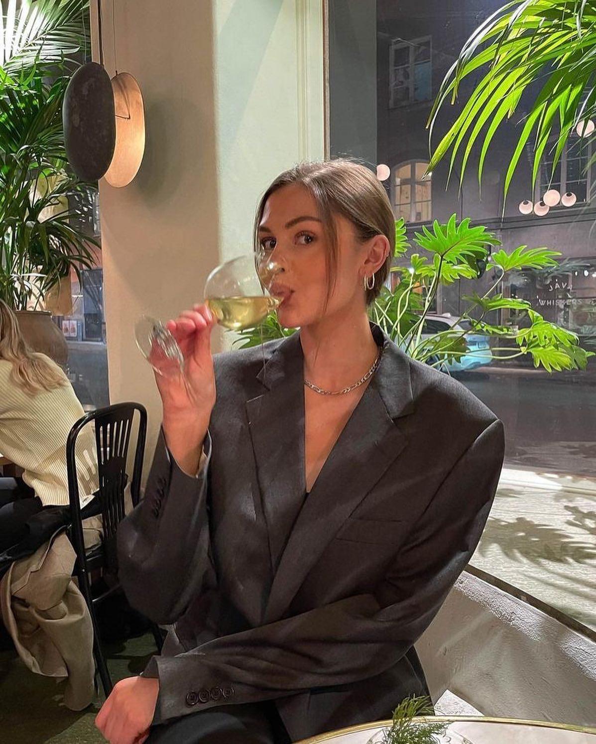 금욜엔 와인으로 무드있게🍷🖤 이미지4