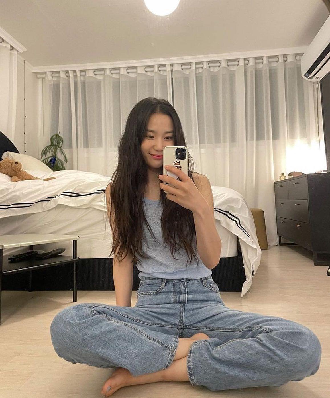 데일리룩은 요렇게💙🤍@장희령 이미지