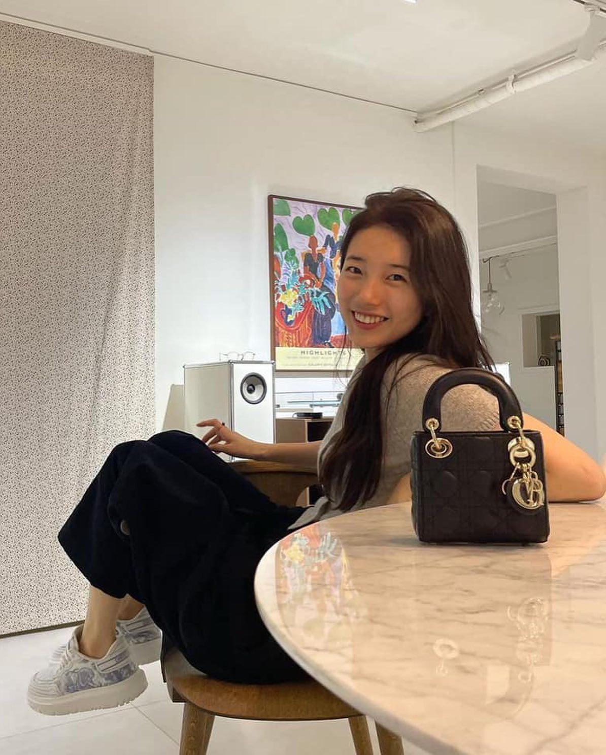 언제봐도 짜릿한 미모@수지💐💗 이미지3