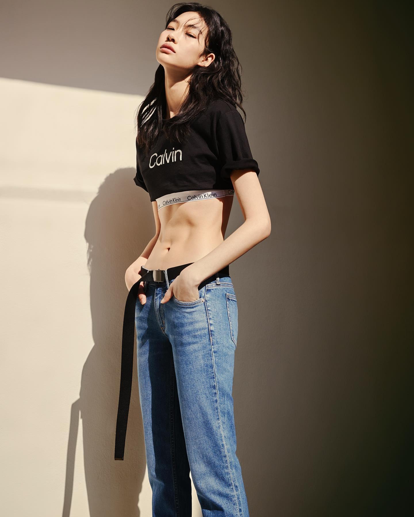 역시 탑마들 호연언니💙🔥분위기
캘빈클라인 x 정호연👖❤️너무 @매력있자나 ㅠ #광고 이미지8