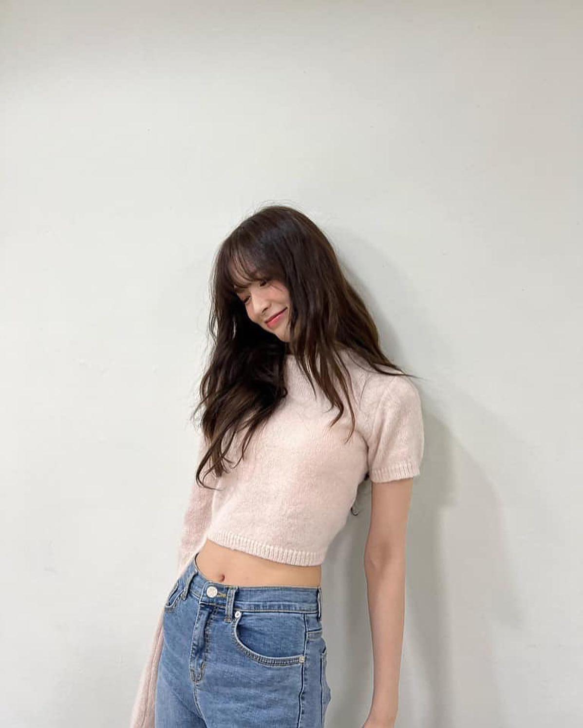 깔끔하게 예쁜 크롭티❤️🤍 이미지3