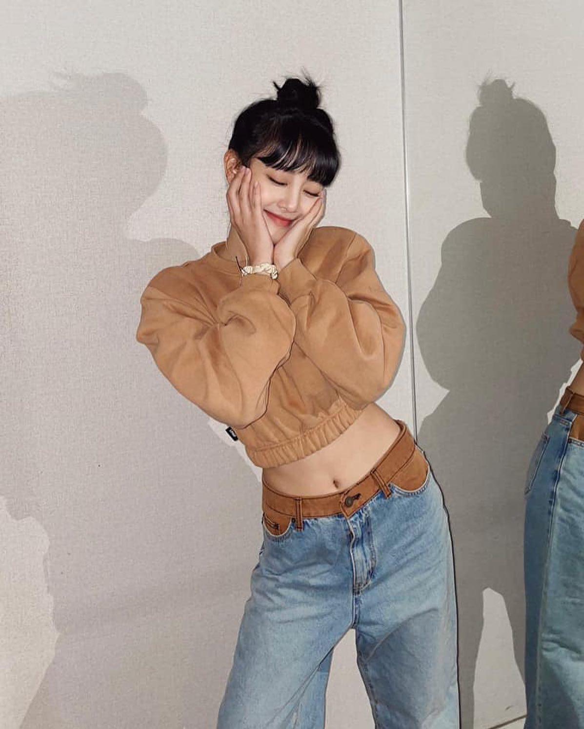 깔끔하게 예쁜 크롭티❤️🤍 이미지