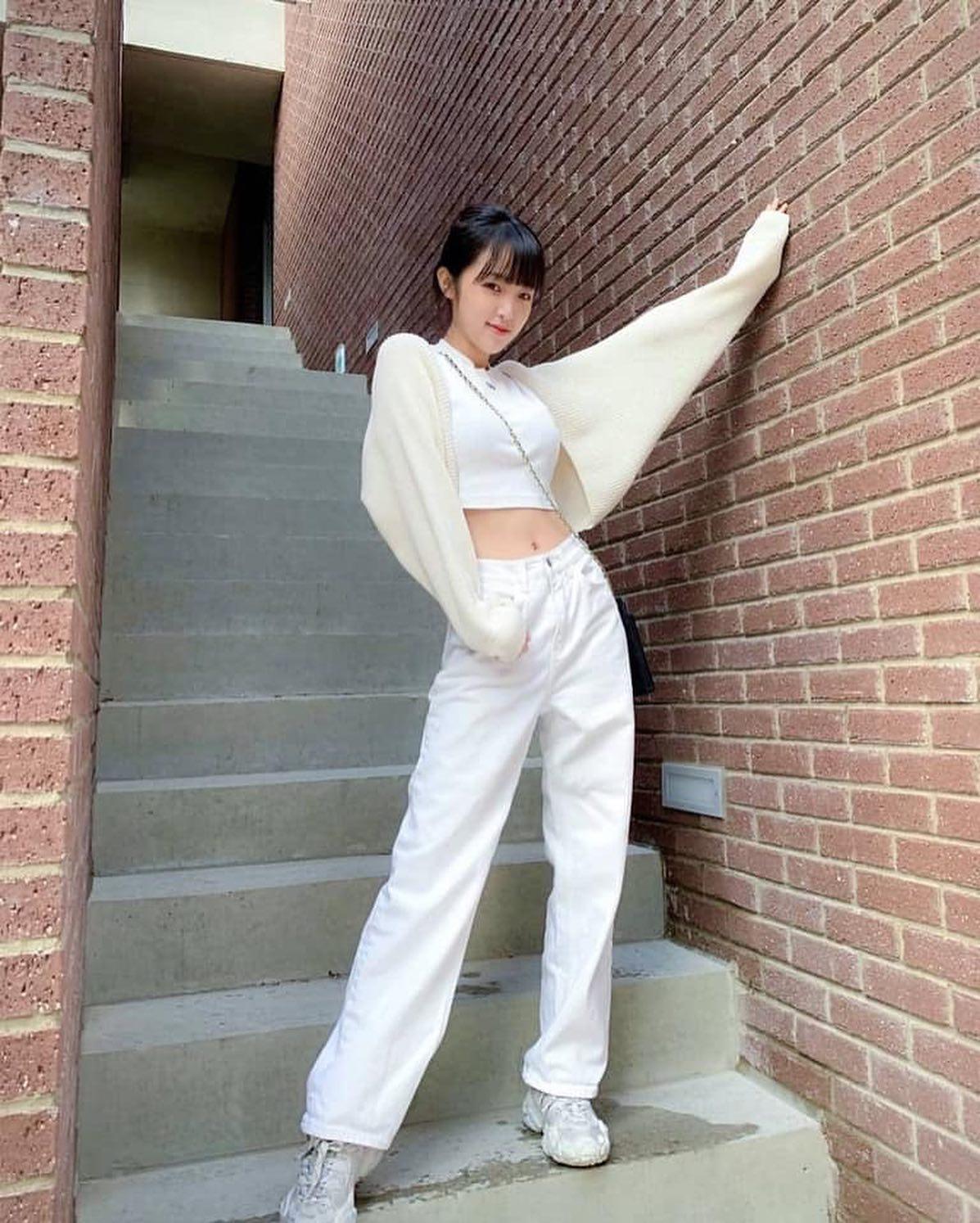 깔끔하게 예쁜 크롭티❤️🤍 이미지7