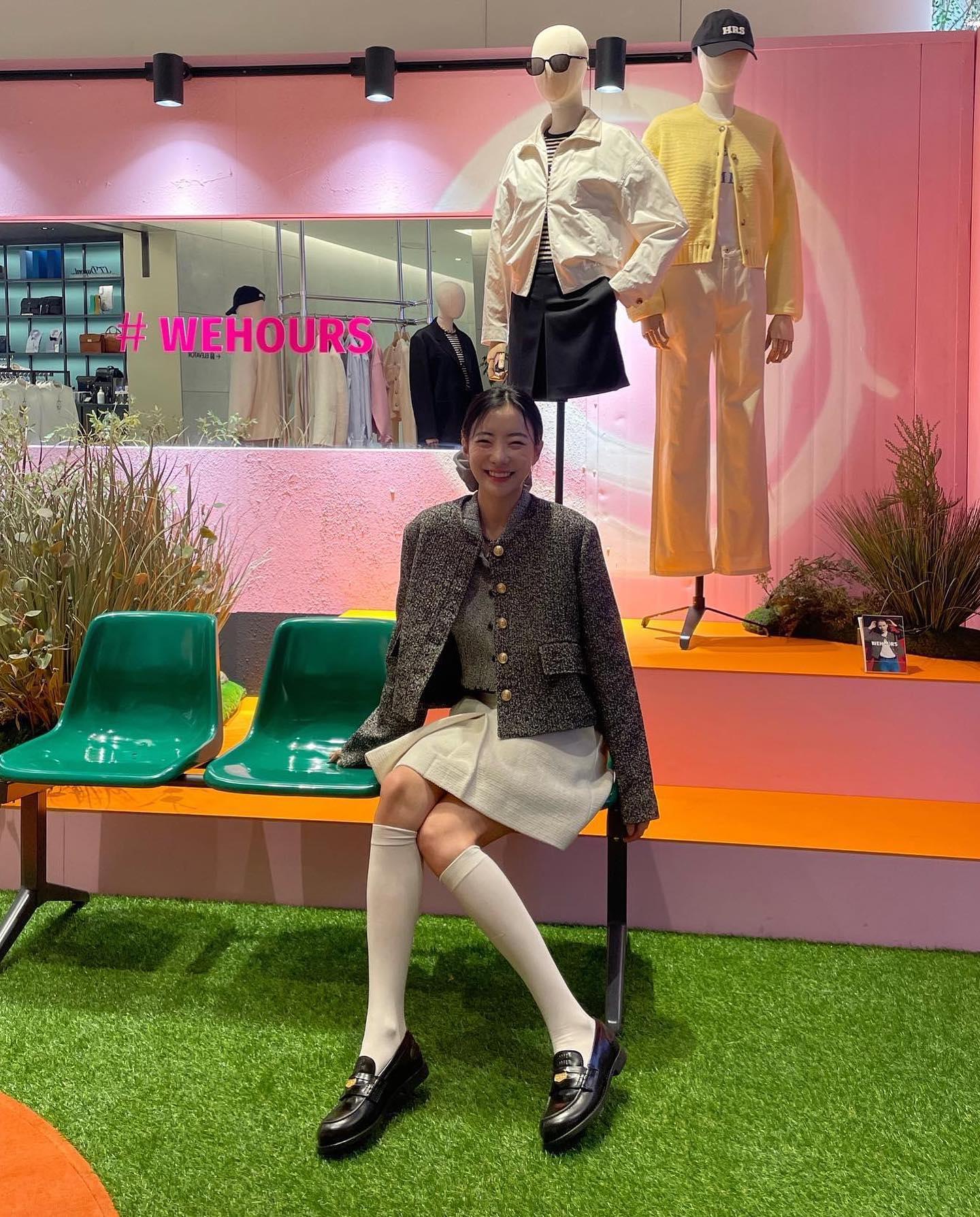장재인 서민재 언니 패션 따라해 😎
더현대서울 위아워스 팝업 💖🤍@구경하기 #광고 이미지9