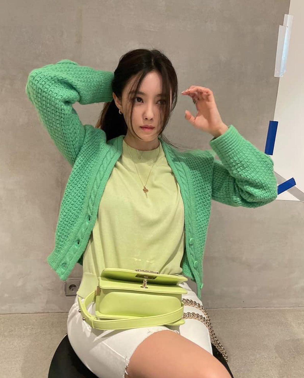 봄엔 역시@가디건💜🤍 이미지5