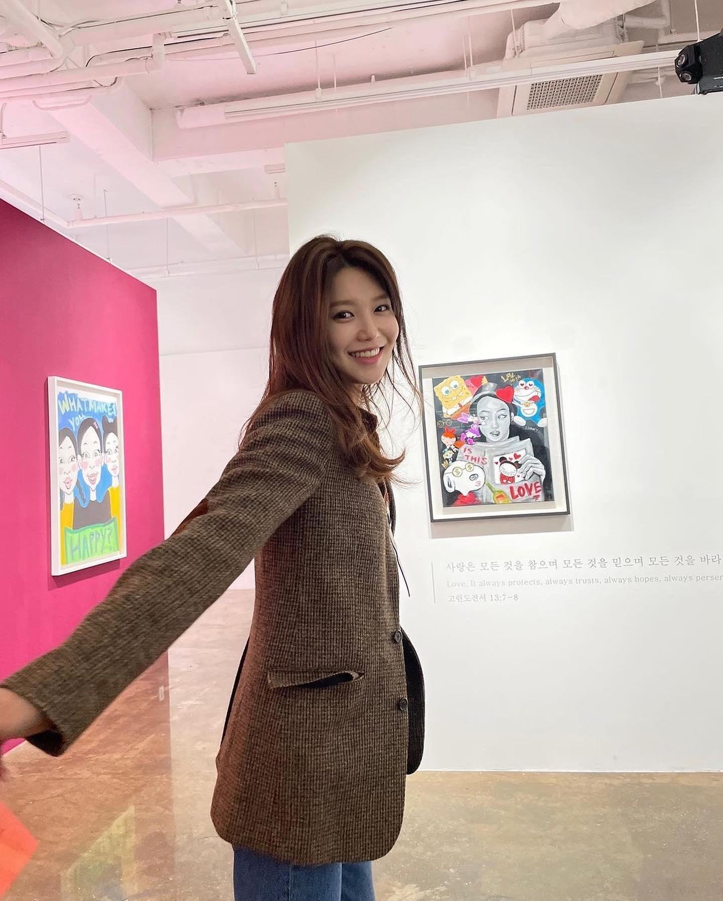 수영언니 간절기 옷태🖤💛참고해 이미지3