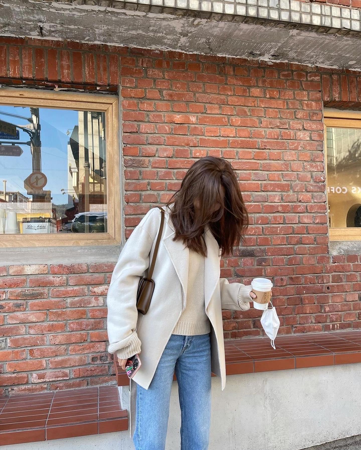 수영언니 간절기 옷태🖤💛참고해 이미지7