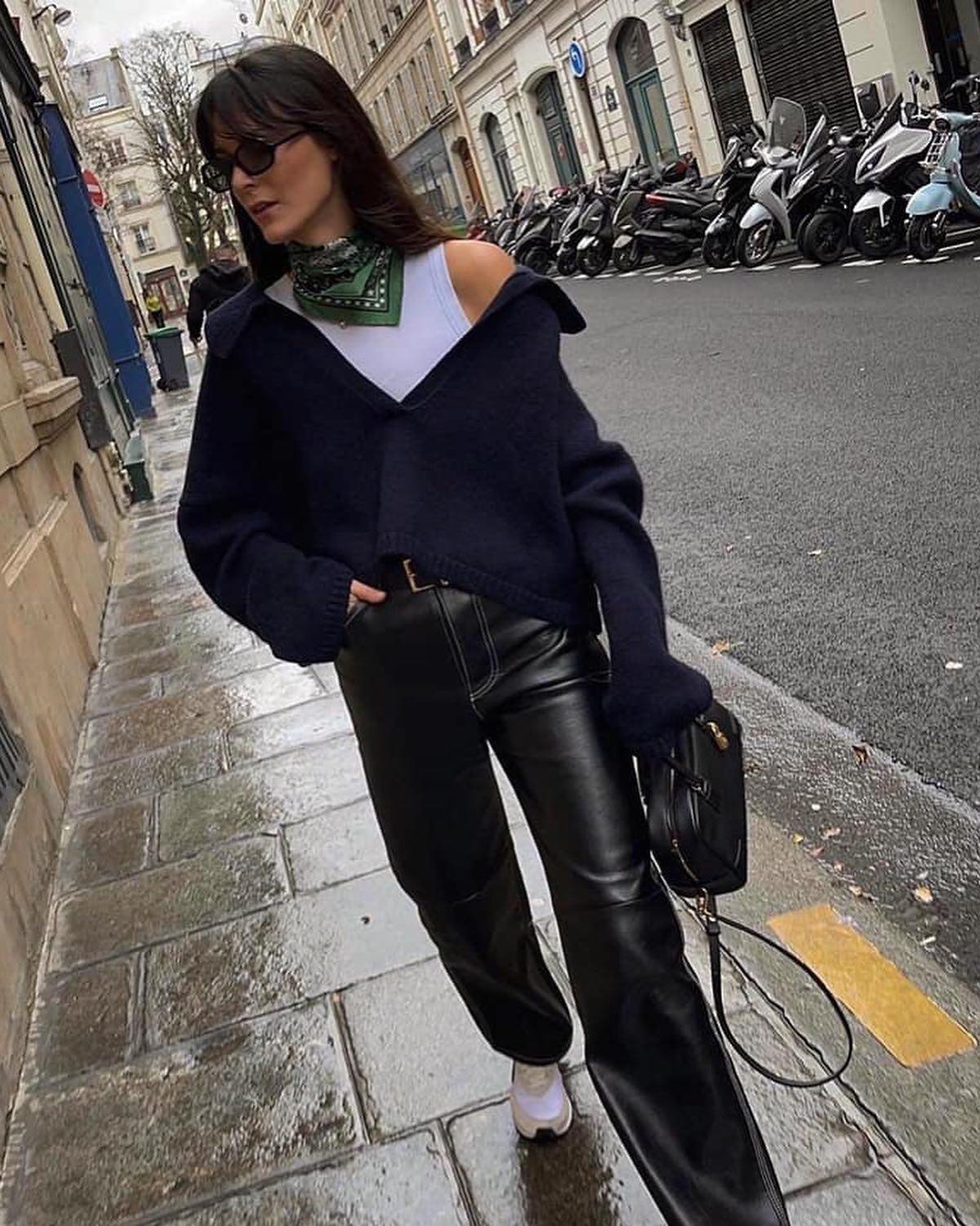 간절기에 가볍게 스카프 얹기⛅️🖤 이미지6