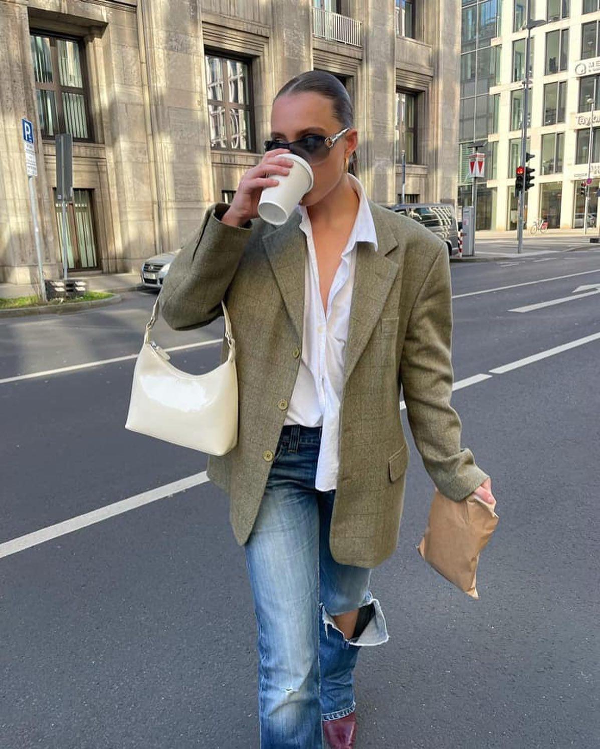 무릎 시려도 포기못해 찢청💙👖 이미지2