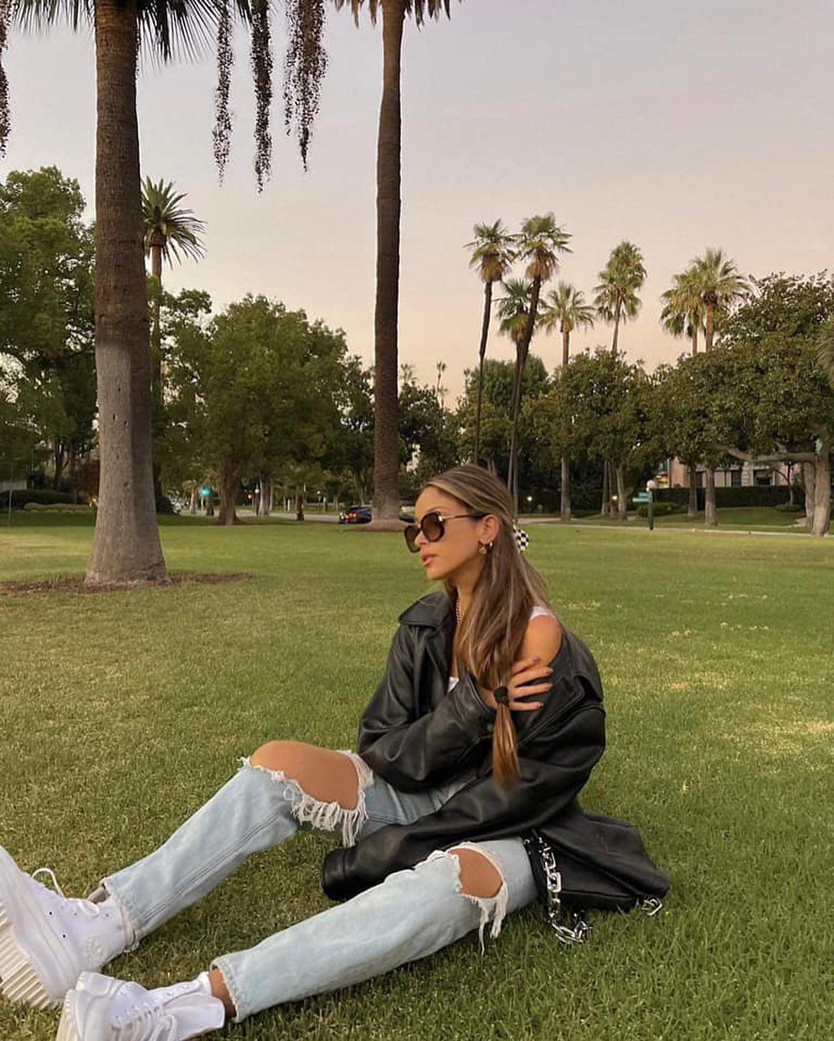 무릎 시려도 포기못해 찢청💙👖 이미지4