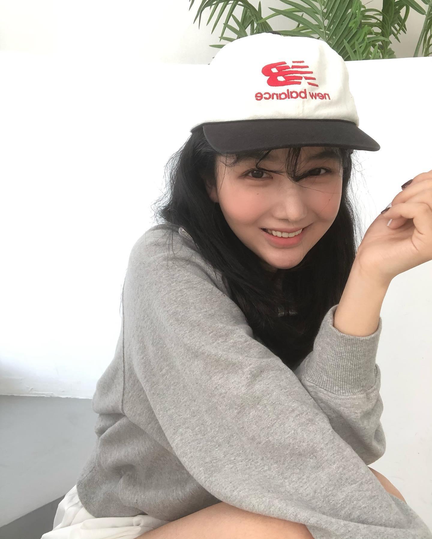 봄 꾸안꾸 완성해🧢🤍@레트로캡 이미지9