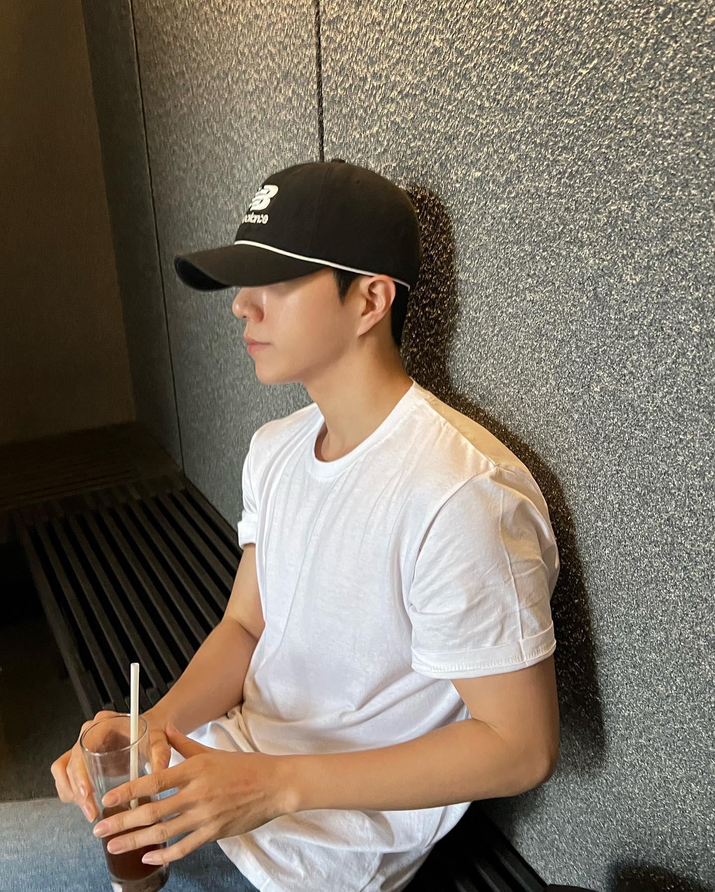 봄 꾸안꾸 완성해🧢🤍@레트로캡 이미지10