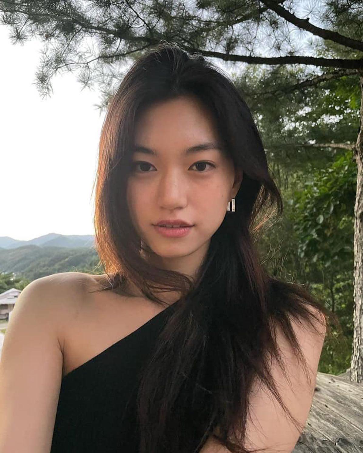 분위기 여신@김도연 데일리🖤 이미지
