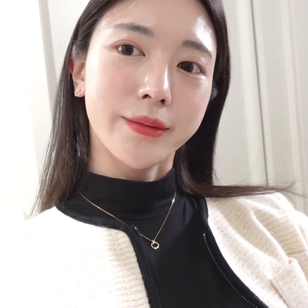 넘예쁜 유혜주 언니💚🤍데이트룩 
봄 주얼리 포인트💎💍스톤헨지 XOXO @참고해 #광고 이미지5