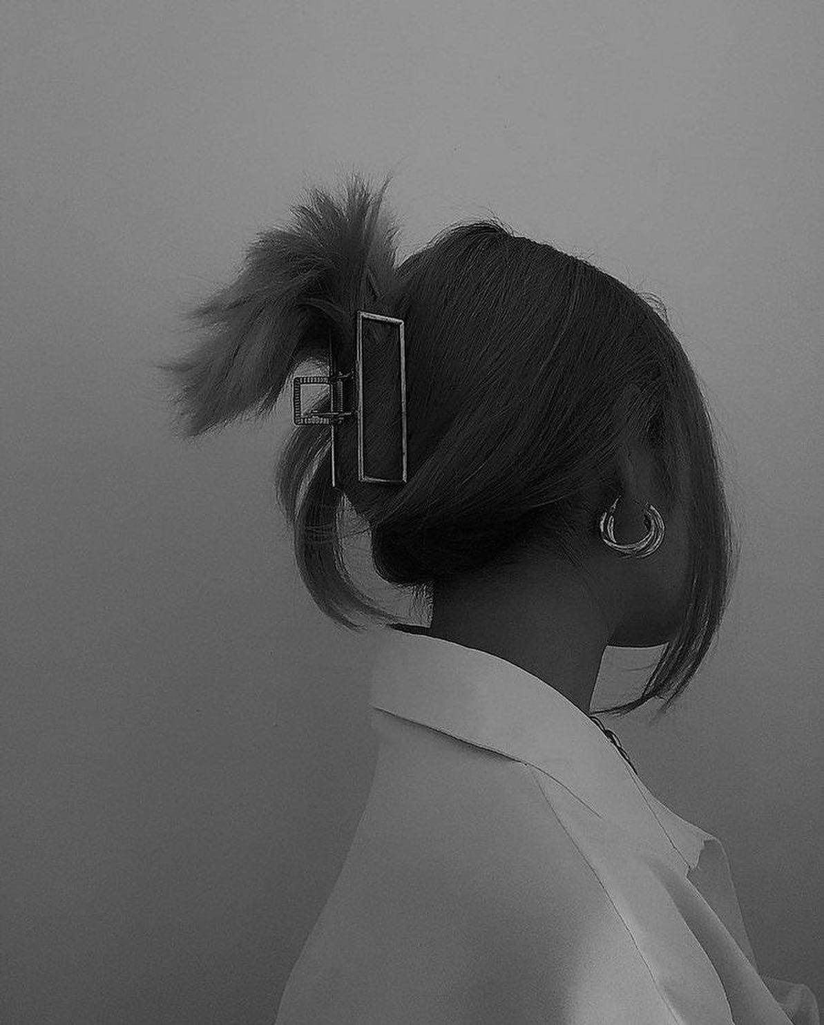 자연스러운 헤어클립 스타일🖤 이미지1