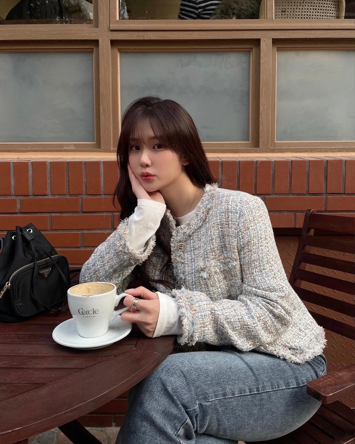 봄에는 포인트 트위드🤍🌸@챙겨
데일리로 예쁜 미쏘 트위드자켓 참고해💎🤵🏻‍♀️ #광고 이미지1