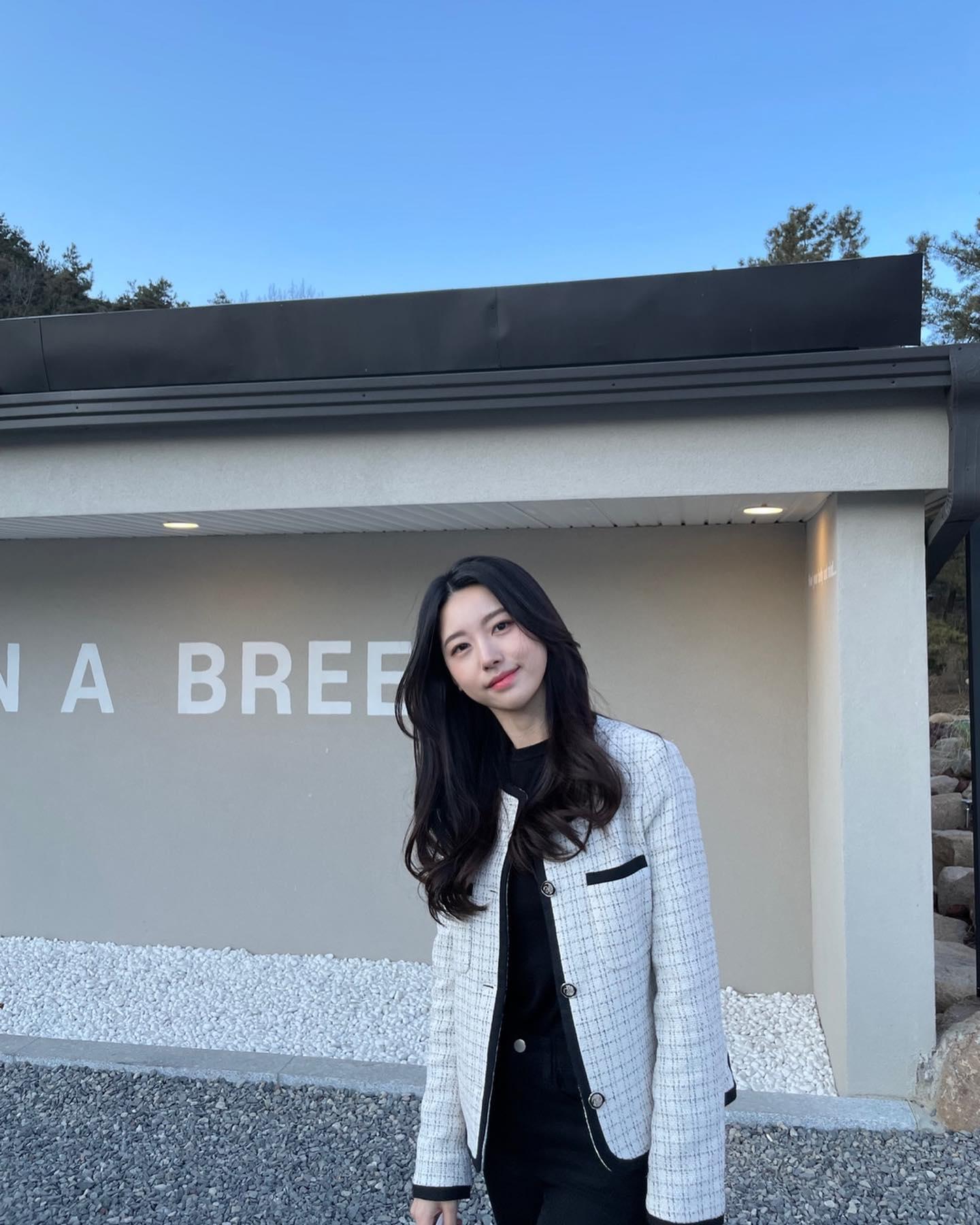 봄에는 포인트 트위드🤍🌸@챙겨
데일리로 예쁜 미쏘 트위드자켓 참고해💎🤵🏻‍♀️ #광고 이미지3