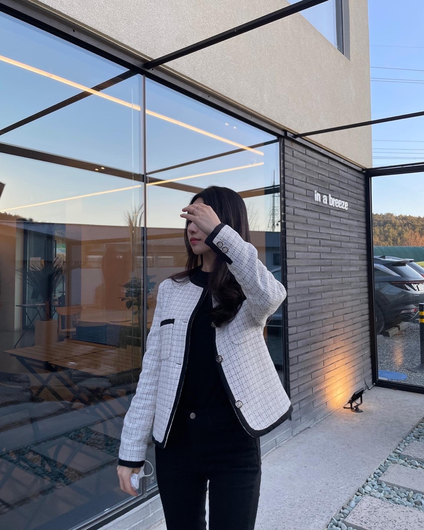 봄에는 포인트 트위드🤍🌸@챙겨
데일리로 예쁜 미쏘 트위드자켓 참고해💎🤵🏻‍♀️ #광고 이미지9