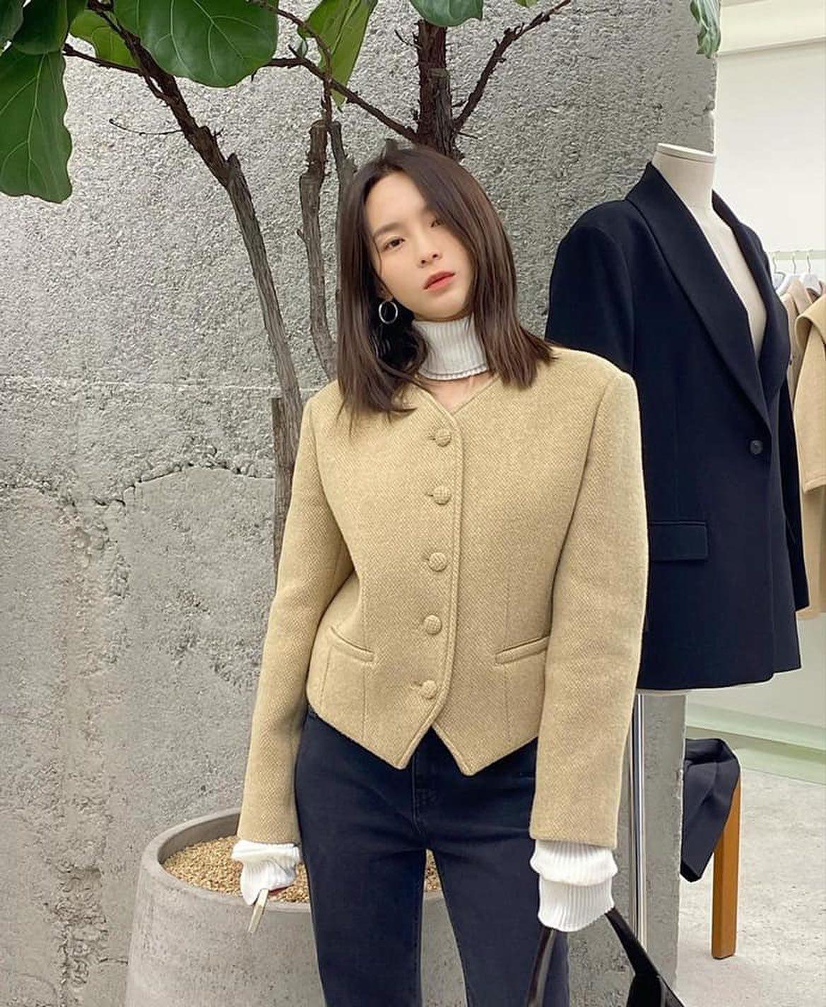 단아 분위기@수미언니 일상💛🤍 이미지1