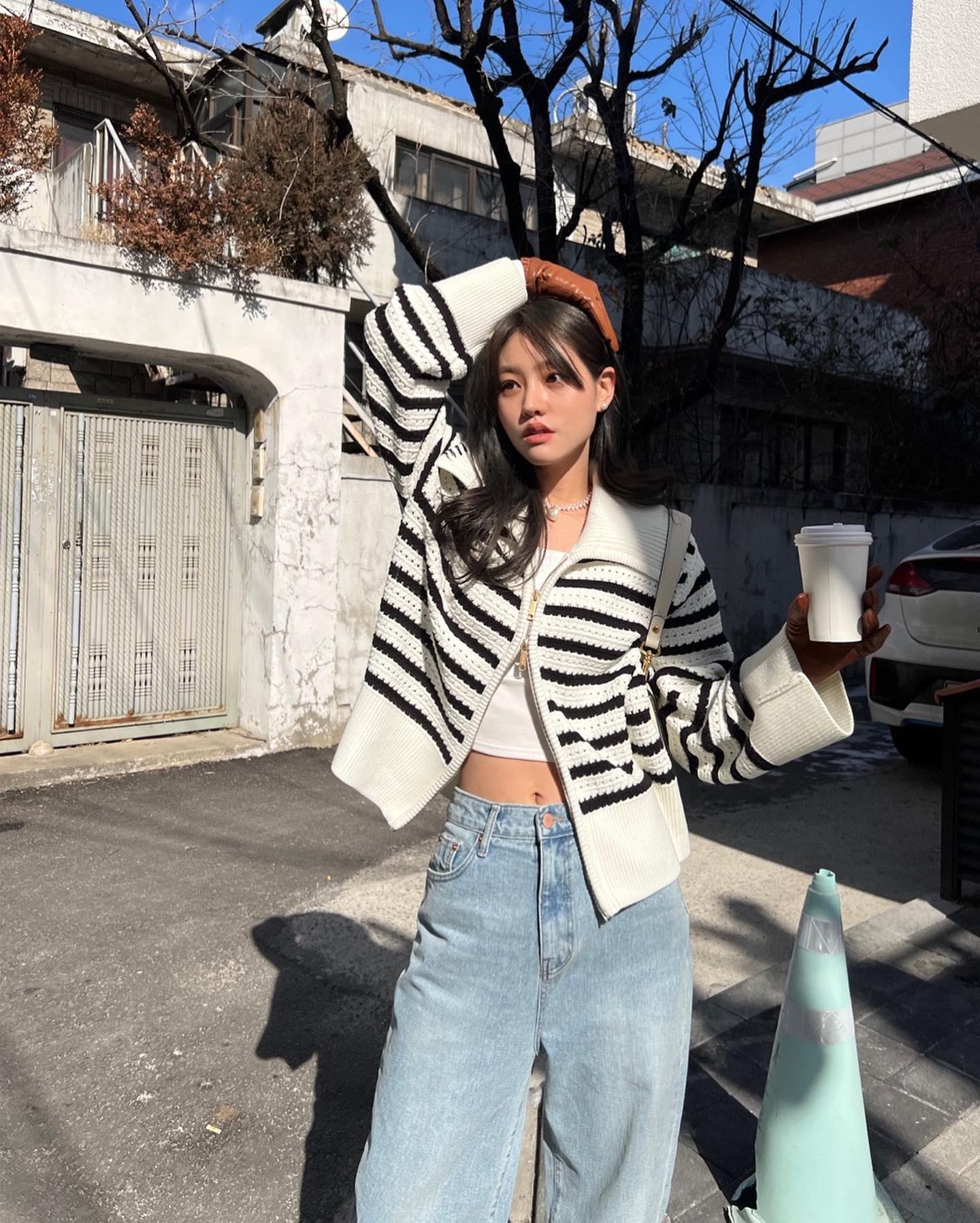 봄엔 스트라이프🖤🤍@같이입자 이미지5