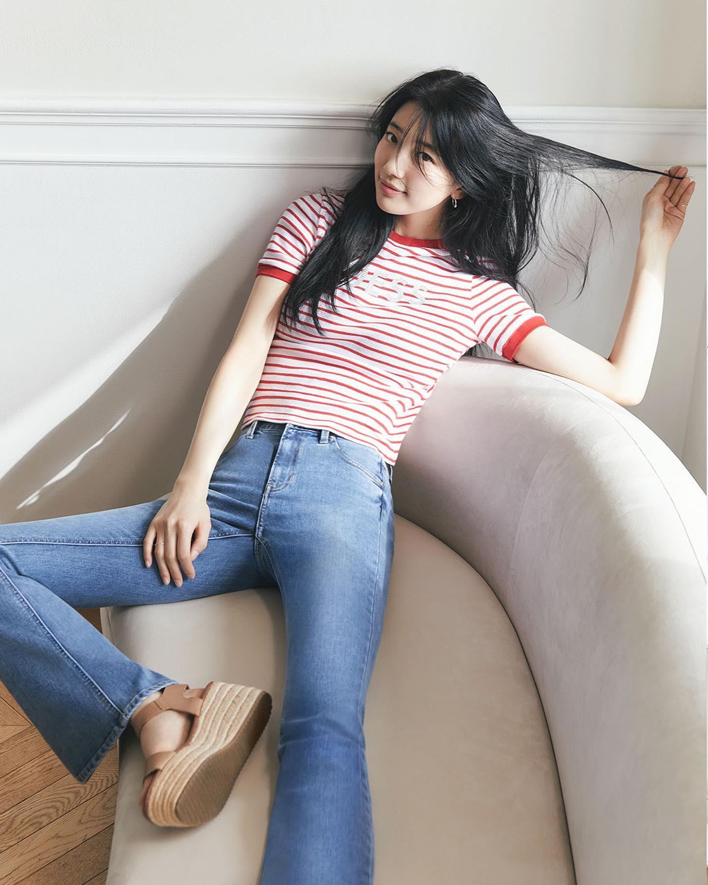 수지언니 심쿵 데님룩❤️💙@예뻐
게스 신상 데님과 함께한 DOTD(Denim of the Day)👖 #광고 이미지3