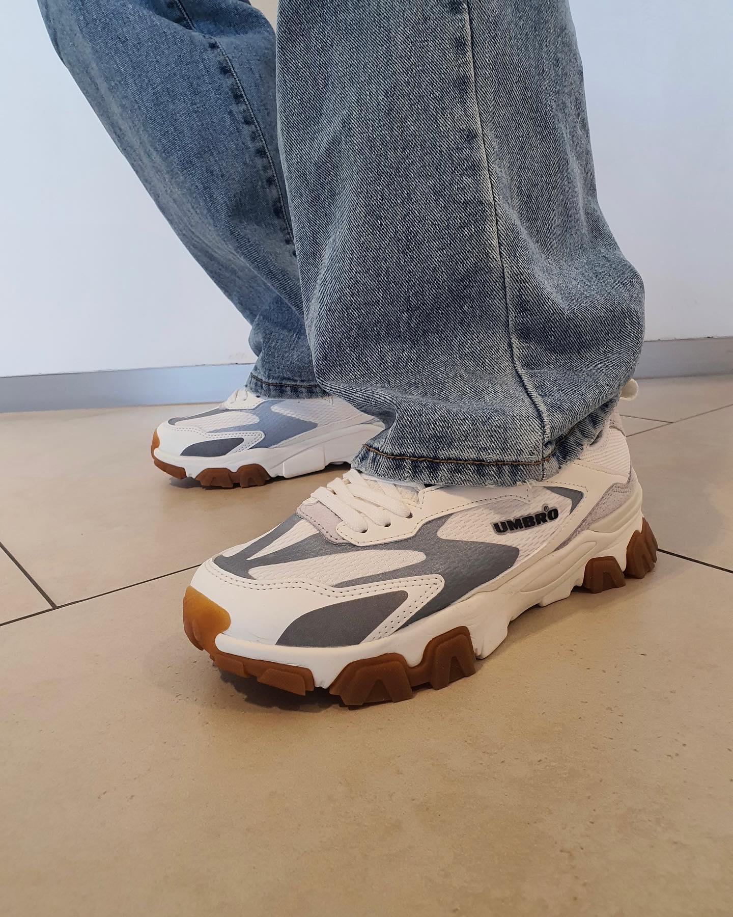 봄 코디에 스트릿무드🔥🤍@추가
요즘 힙한 믹스 코디에 자주보는😎🎧 엄브로 스토니 #광고 이미지6