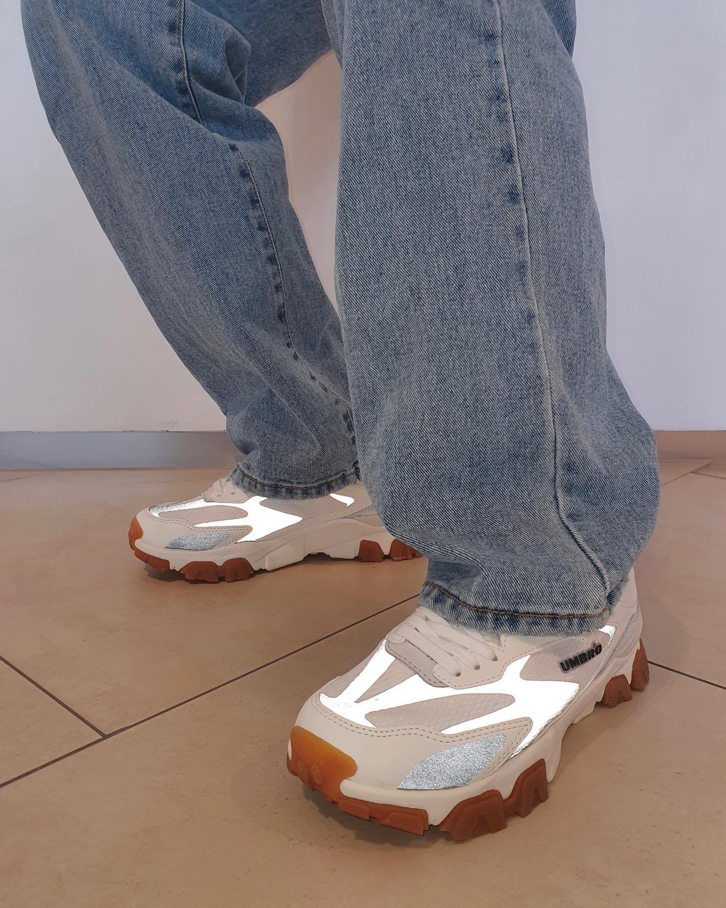 봄 코디에 스트릿무드🔥🤍@추가
요즘 힙한 믹스 코디에 자주보는😎🎧 엄브로 스토니 #광고 이미지7