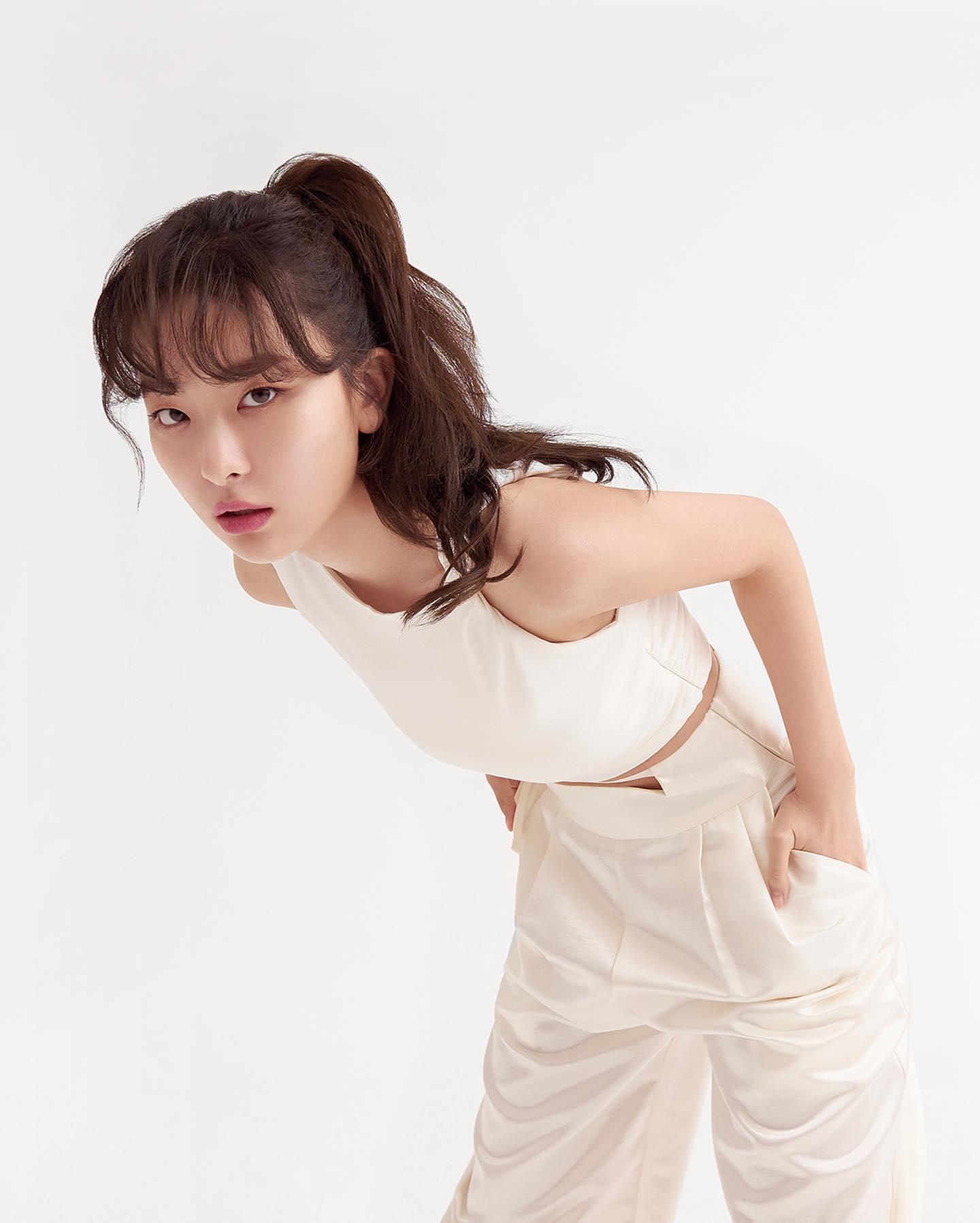 봄을 담은 어뮤즈 x 슬기🤍🌸
아이 비건 쉬어 팔레트로 투명광✨💎@도전해볼까?! #광고 이미지8