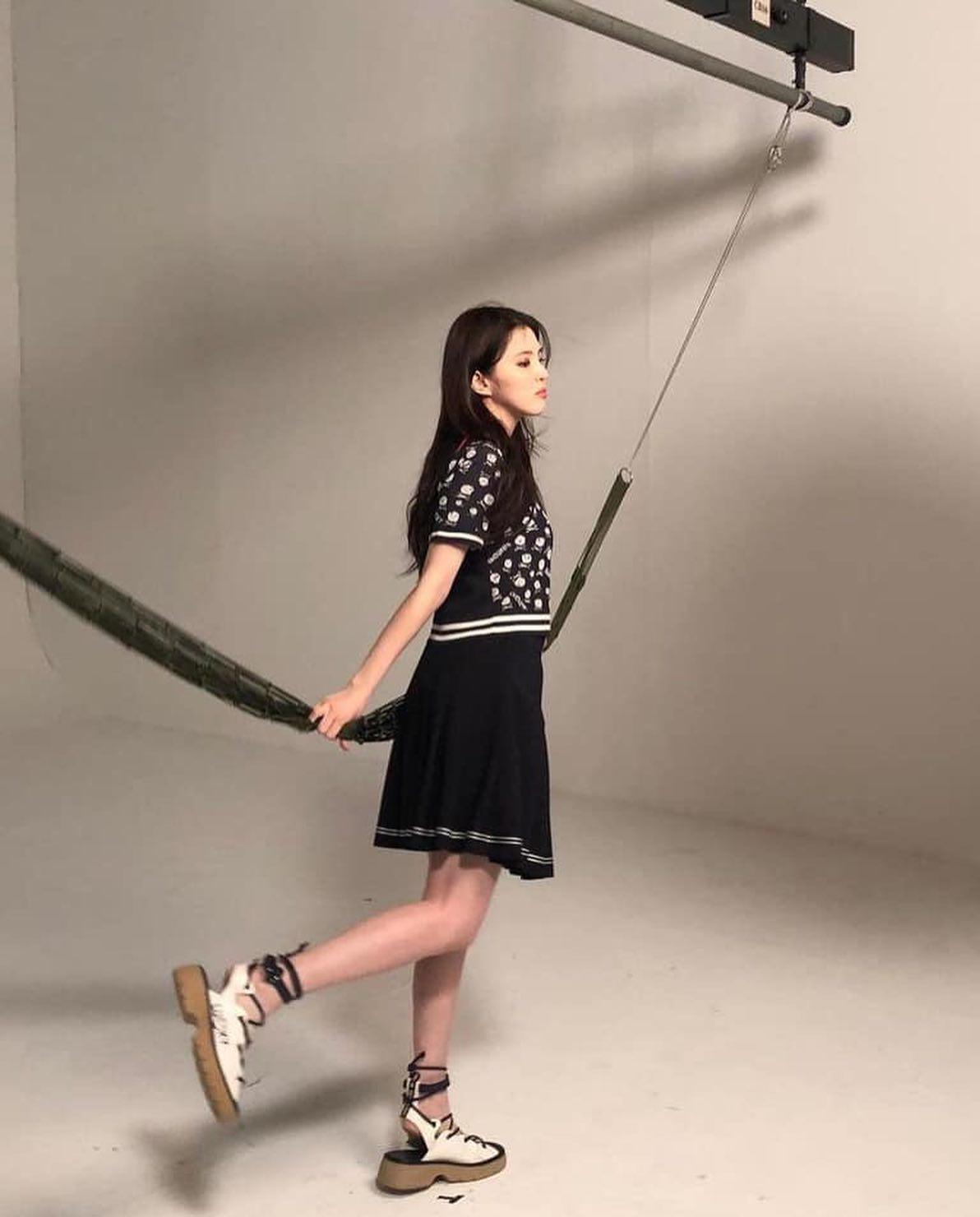 독보적인 분위기@한소희🖤 이미지8