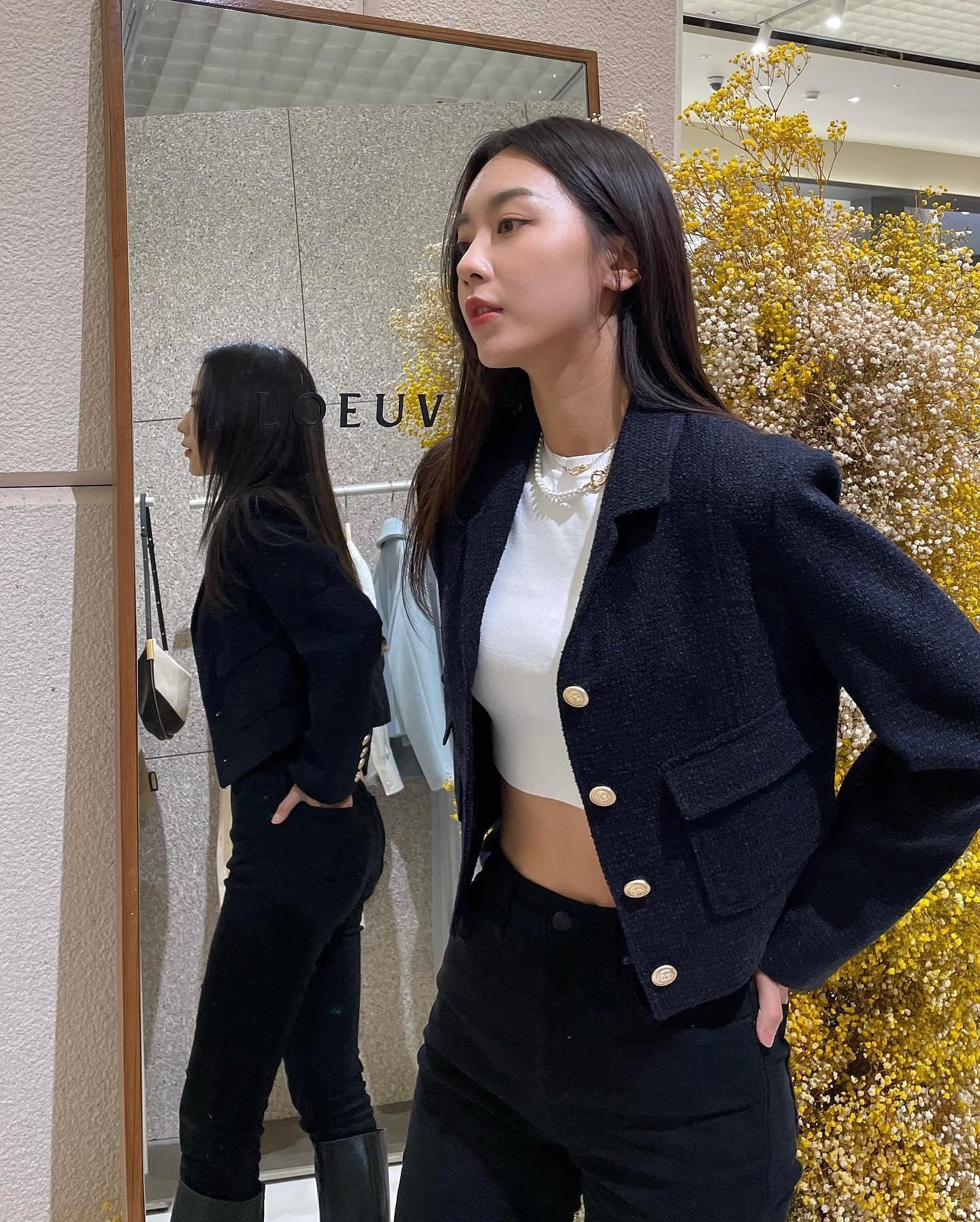 자켓 + 가방 핫플💛🖤같이갈래?!
루에브르 더현대 서울 오픈✅🏬@저장해놔 #광고 이미지6