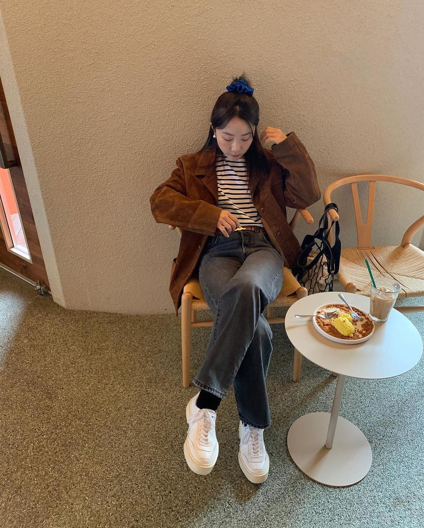 요즘 핫템 슈즈💙🖤@언다이드룸
구두인듯 스니커즈인듯🌼👟봄코디 포인트 준비! #광고 이미지5