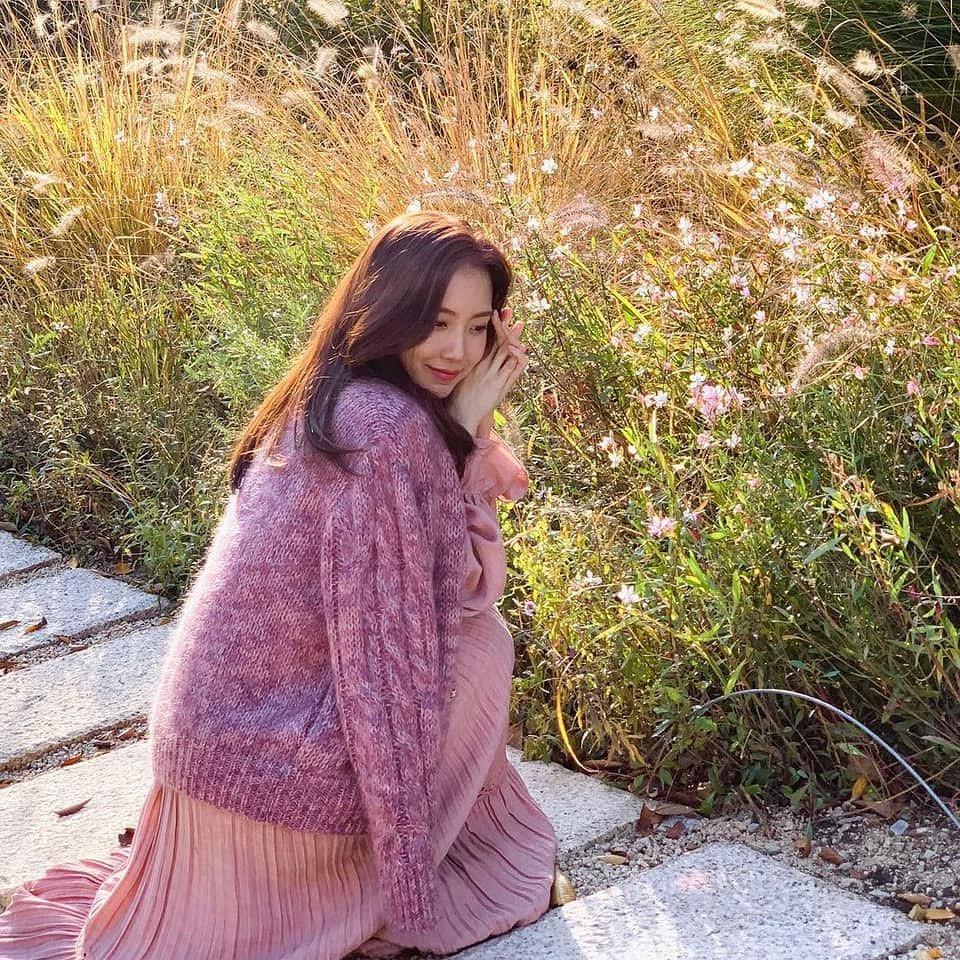 꾸안꾸 정석 현빈언니🖤💖 이미지7