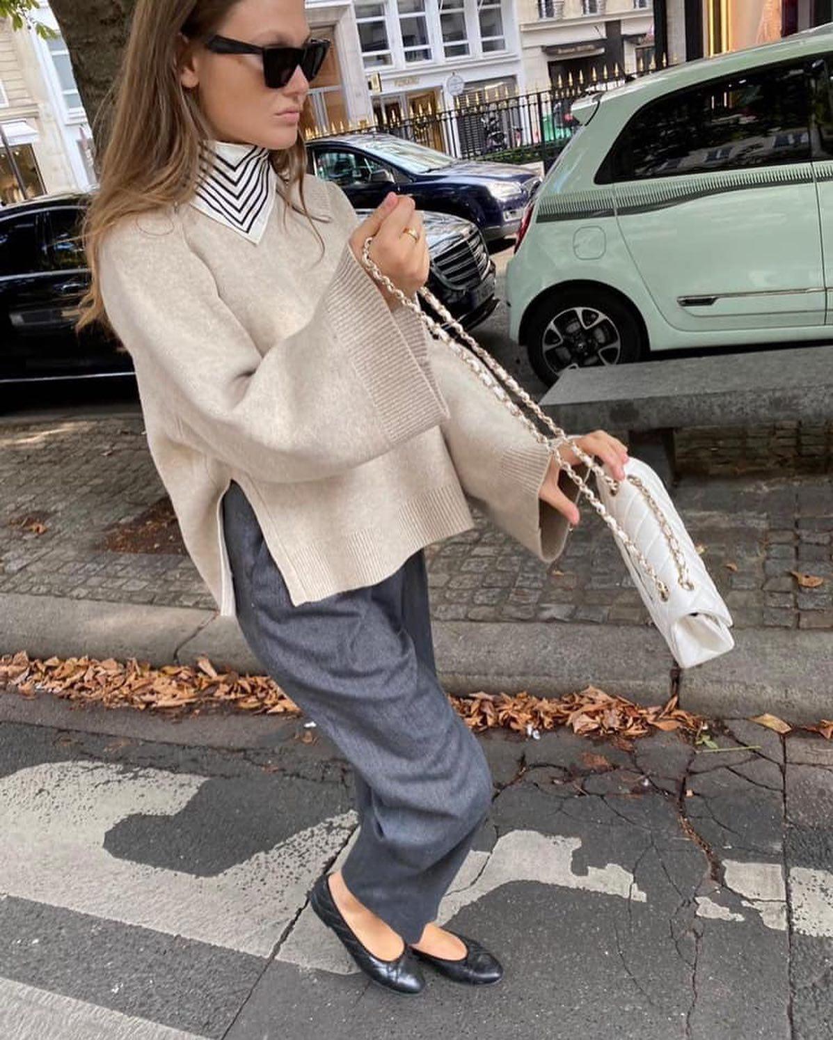 스카프로 분위기 챙겨🖤🤍 이미지2