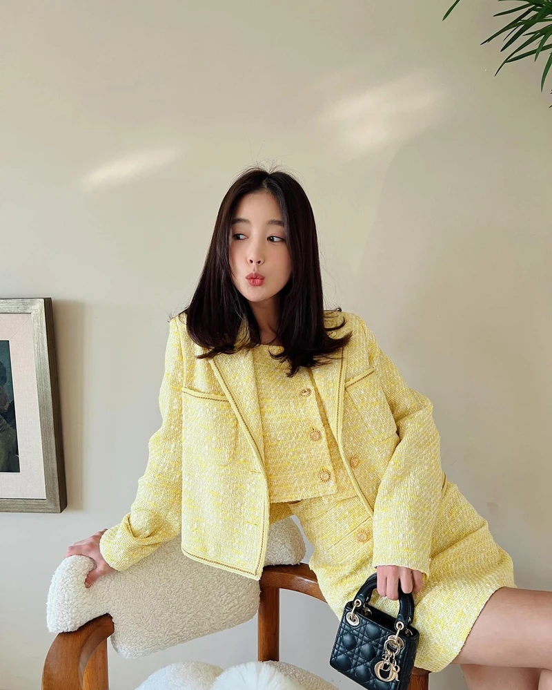 봄 트위드 이제 @필수야💛🖤 이미지1