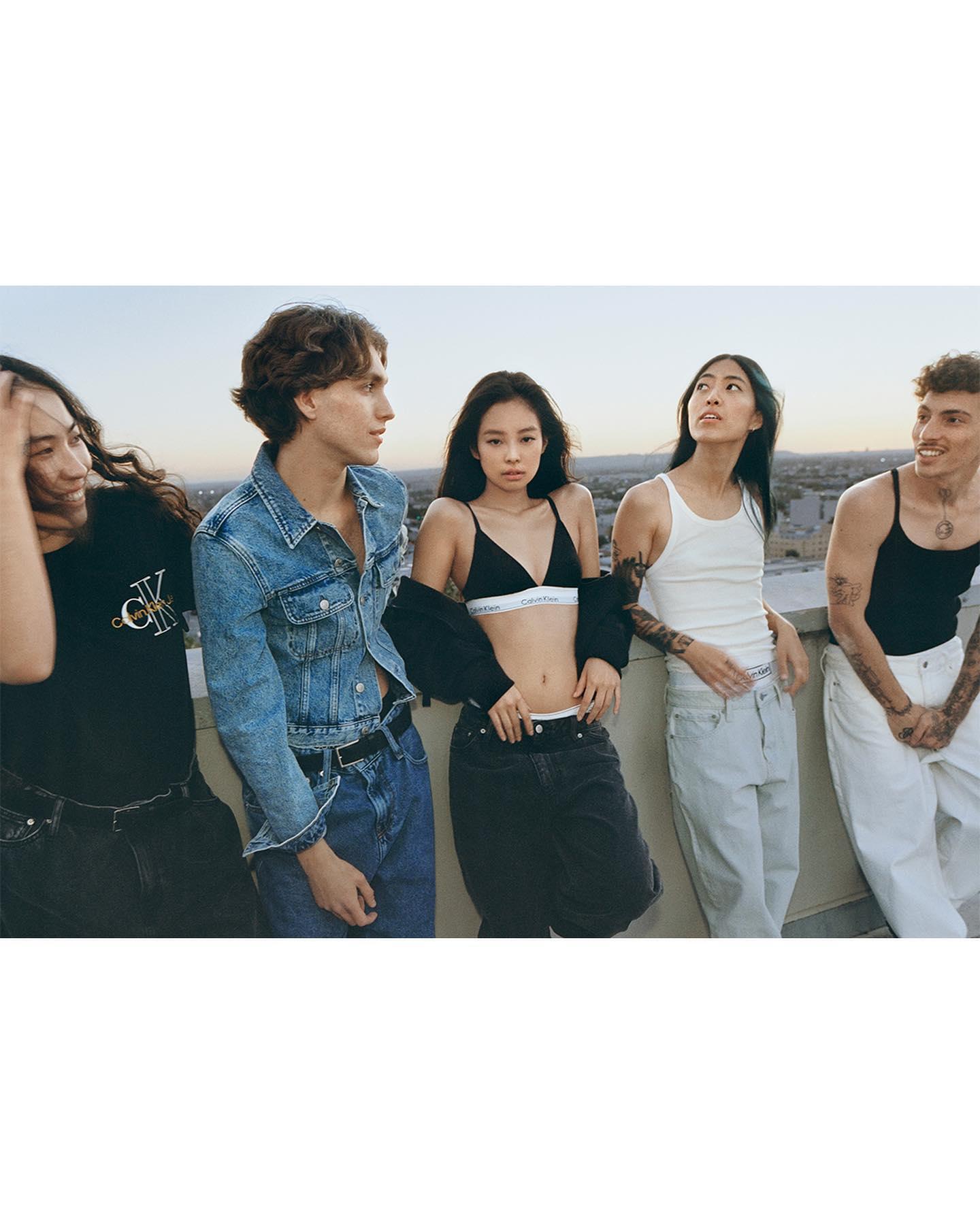 클래식한 제니 청바지룩🖤🤍참고 이미지"