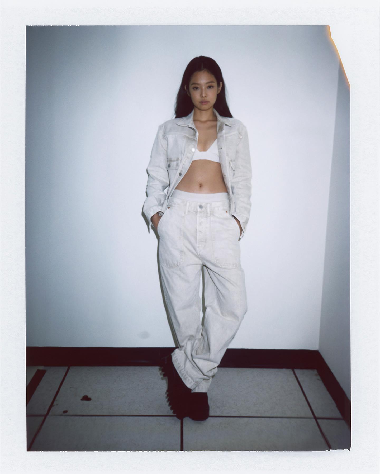 클래식한 제니 청바지룩🖤🤍참고
캘빈클라인 x 제니 22SS👖👙🔥 올 투게더! @같이해 #광고 이미지9