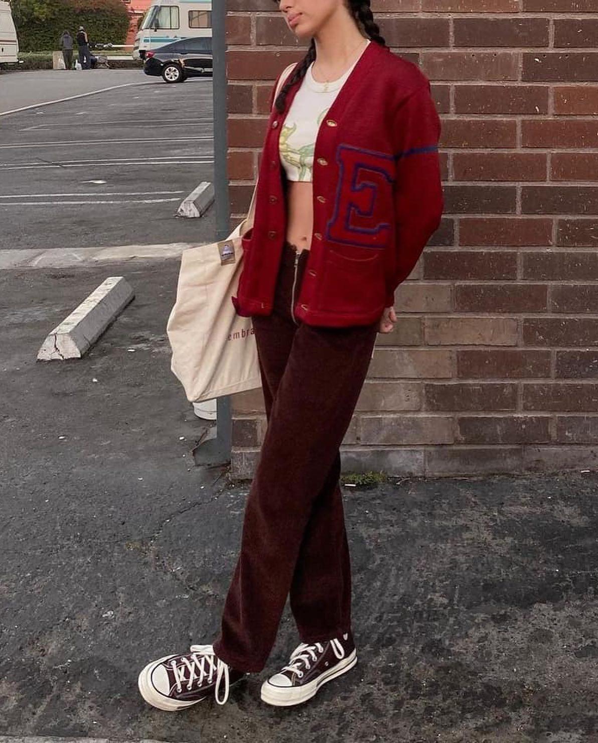 브이넥이 끌려✌️🤍 이미지5