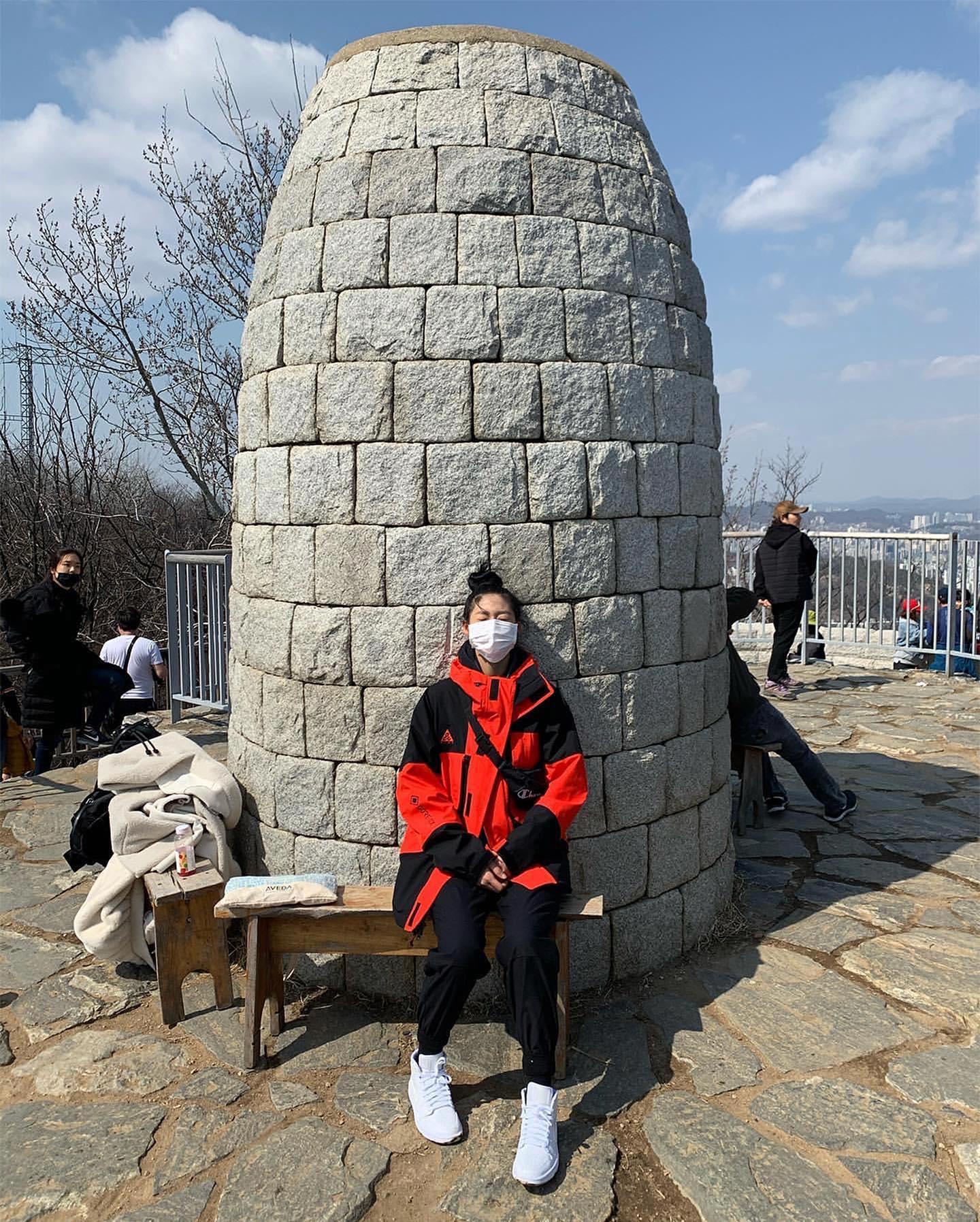 봄 화이트슈즈🤍💛설현언니 참고 이미지4