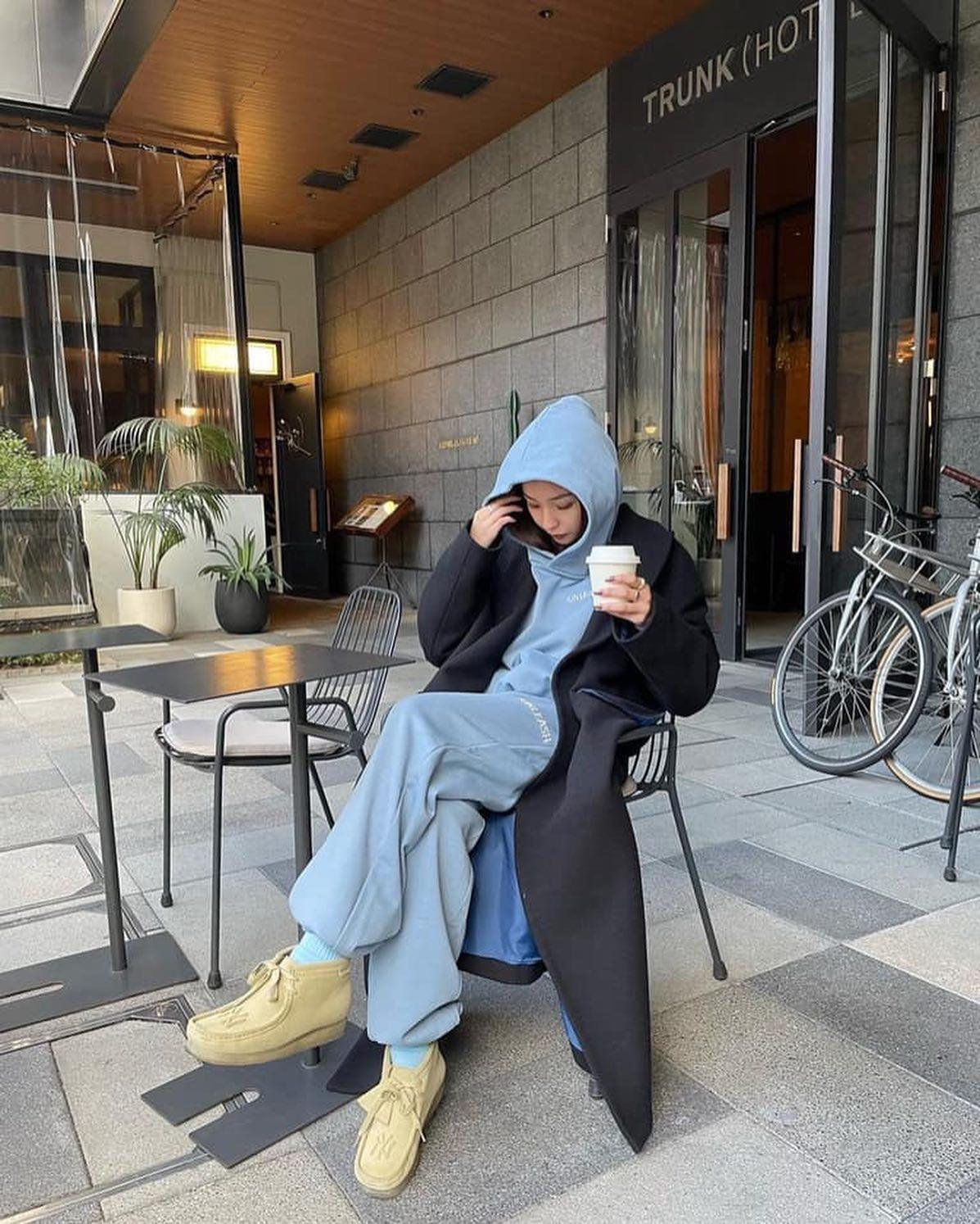 캐주얼하게 클락스 신기👞💛💙 이미지3