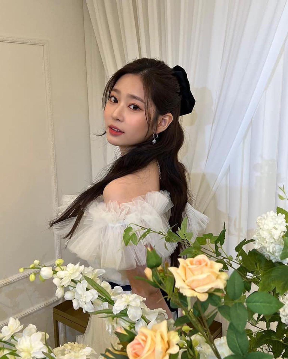 여신 비주얼@김민주 데일리🤍 이미지6