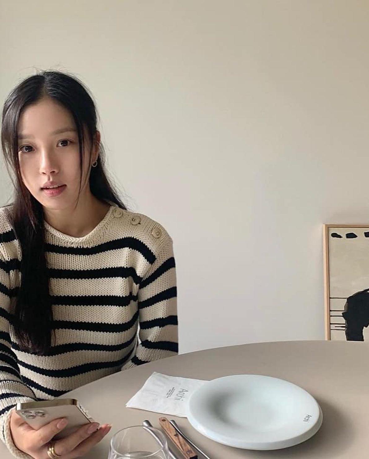 고민시 깔끔&러블리 데일리🤍 이미지4