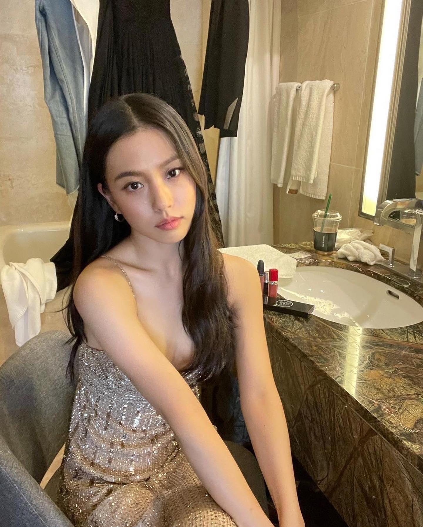 고민시 깔끔&러블리 데일리🤍 이미지9