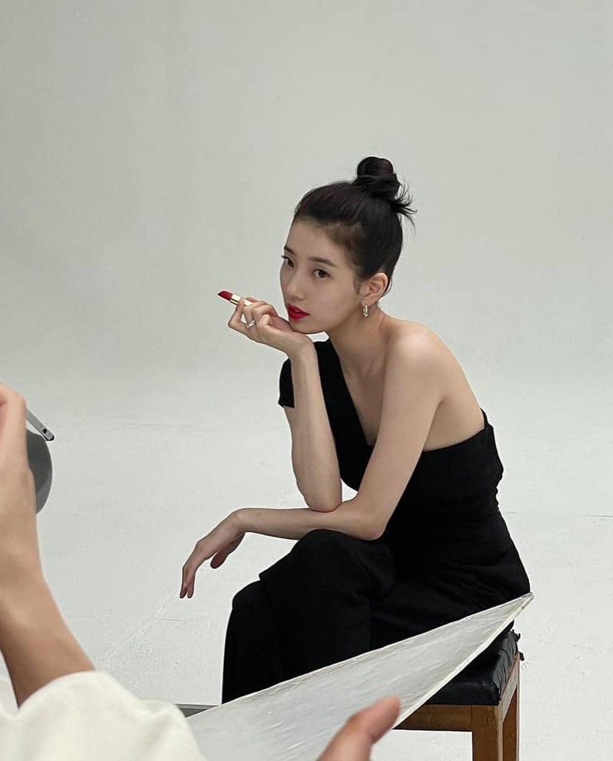 여심도 훔치는 수지 데일리💙 이미지4