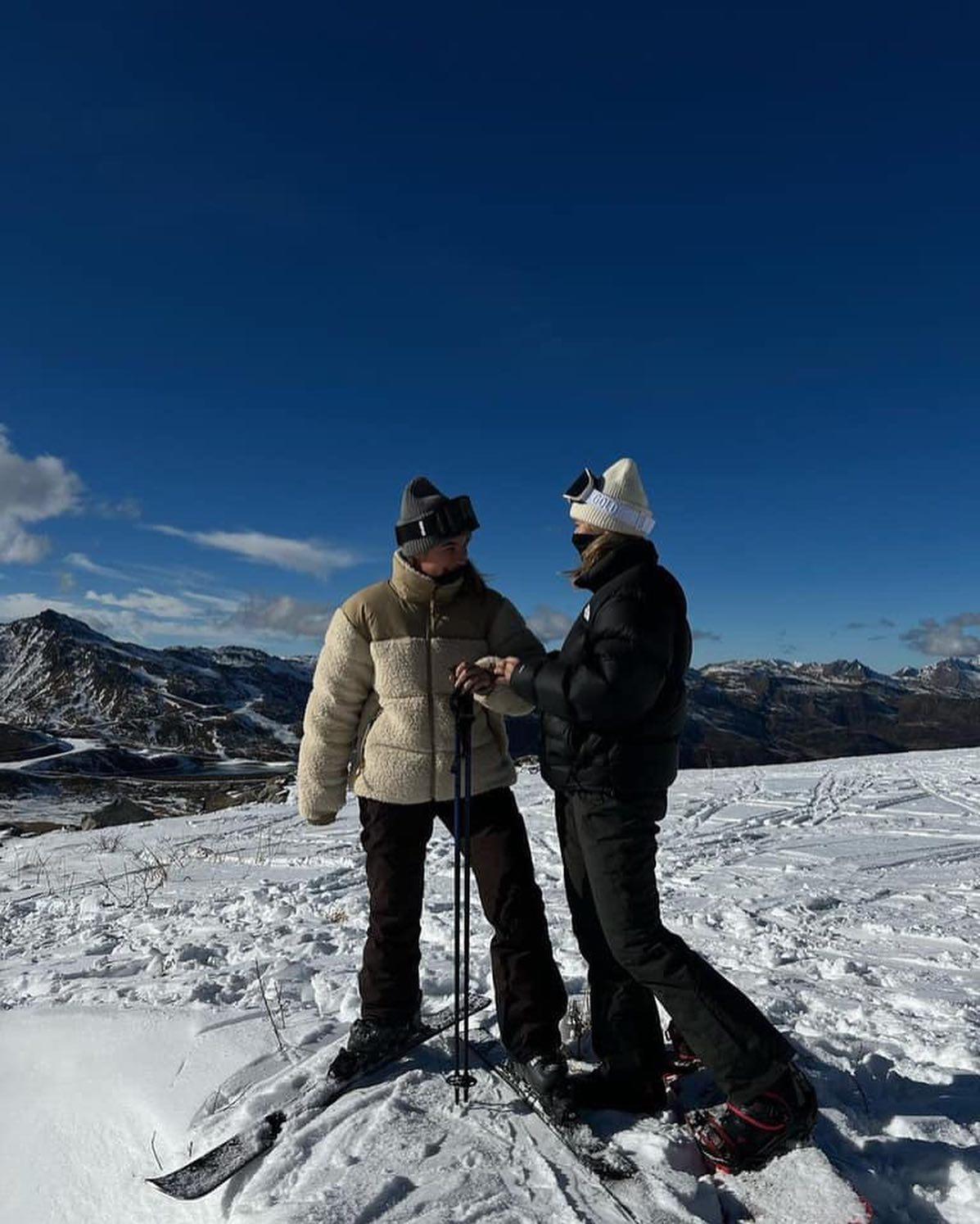 패딩입고 스키타러 가쟈⛷ 이미지